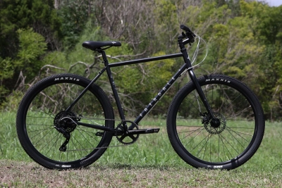 Fairdale Weekender Archer — туринг/bikepacking (M, 55 см, черный) — сталь CrMo 4130
